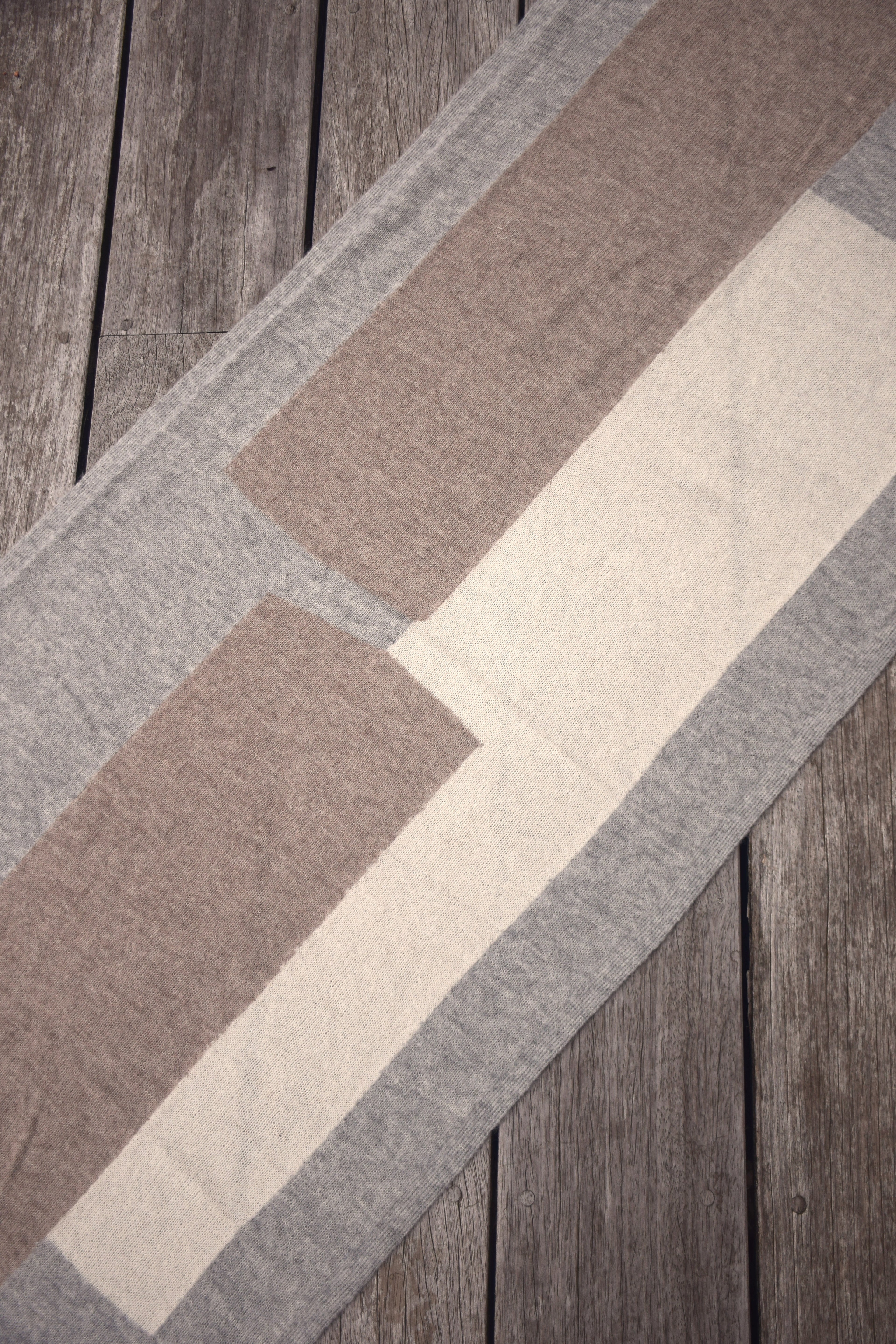 ZAKIRA colour block alpaca scarf